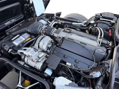 Used 1995 Chevrolet Corvette Convertible image 25