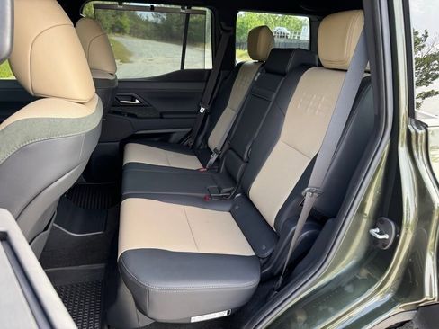 Used 2024 Lexus GX 550 AWD/4WD image 36