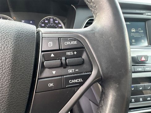 Used 2016 Hyundai Sonata Sport w/ Option Group 1V image 19
