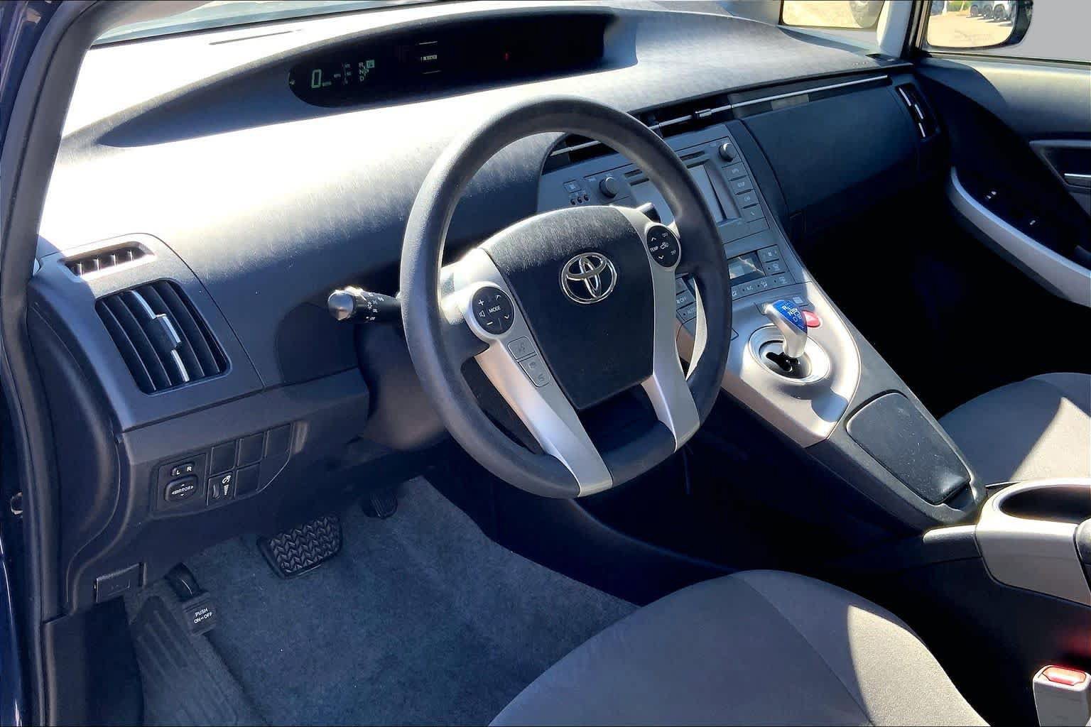 Used 2014 Toyota Prius Three FWD image 17