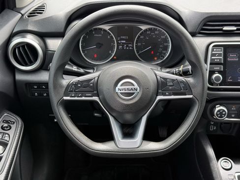 Used 2020 Nissan Versa S FWD image 14
