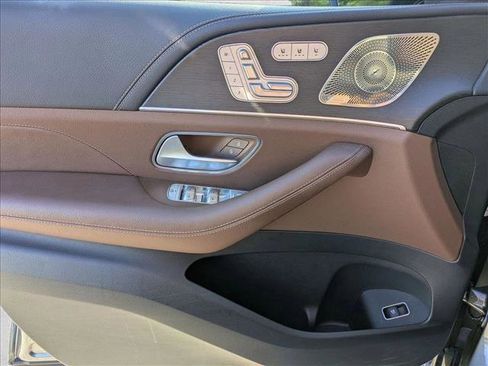 Used 2024 Mercedes-Benz GLE 350 4MATIC image 8