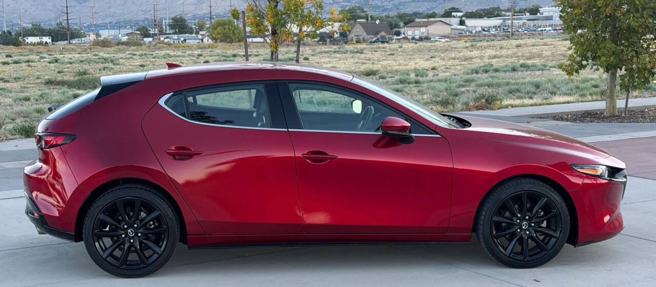 Used 2019 MAZDA MAZDA3 AWD Hatchback w/ Premium Pkg image 4