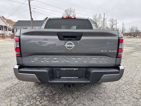 Used 2024 Nissan Frontier SV w/ Tow Package AWD/4WD image 6