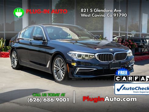 Used 2019 BMW 530e xDrive w/ Premium Package AWD/4WD image 3