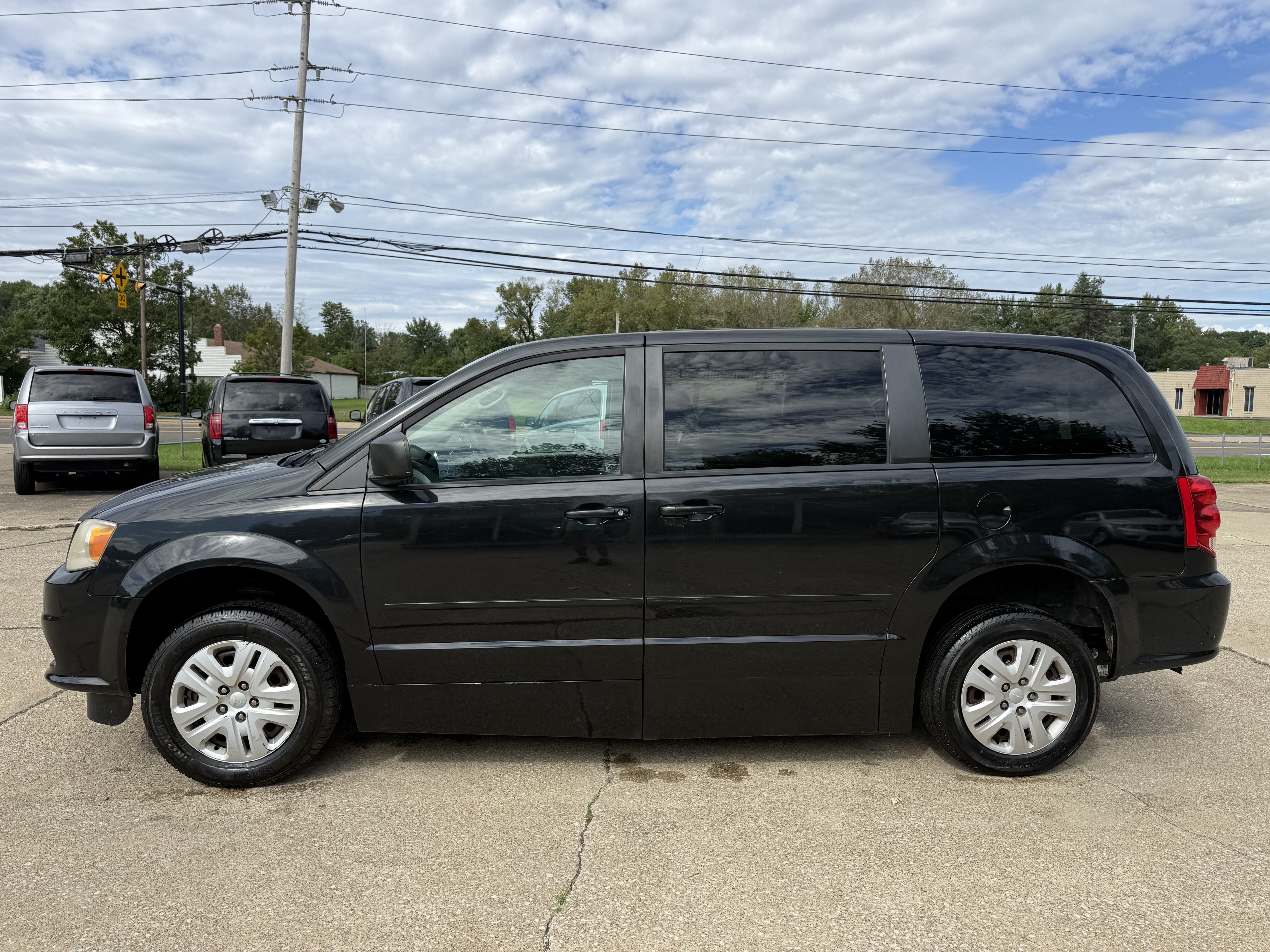Used 2014 Dodge Grand Caravan SE w/ Quick Order Package 29E SE FWD image 6