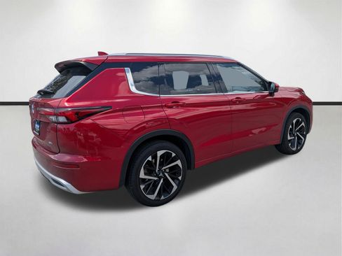 Used 2023 Mitsubishi Outlander SEL FWD image 4
