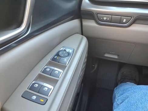 New 2026 Kia Carnival FWD image 14