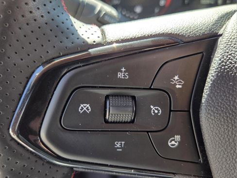 Used 2025 Chevrolet Trax RS w/ Driver Confidence Package FWD image 22