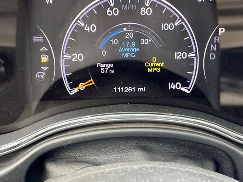 Used 2018 Jeep Grand Cherokee Altitude image 28