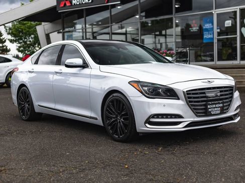 Used 2019 Genesis G80 5.0 Ultimate RWD image 8
