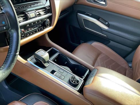 Used 2023 Nissan Pathfinder Platinum w/ Cargo Package image 16