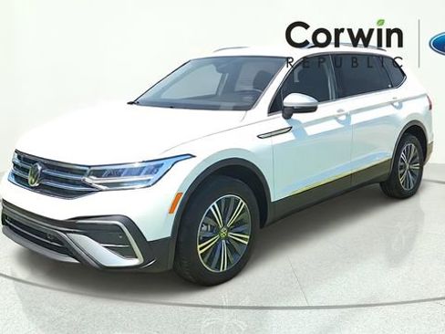 Used 2024 Volkswagen Tiguan Wolfsburg Edition AWD/4WD image 3