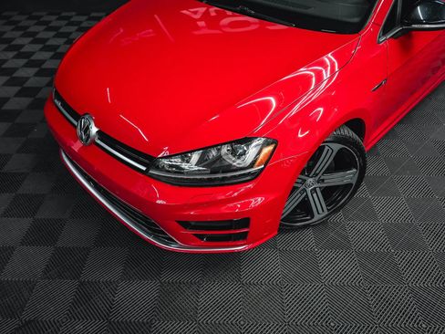 Used 2016 Volkswagen Golf R 4-Door w/ Driver Assistance Package AWD/4WD image 3