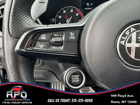 Used 2022 Alfa Romeo Giulia Veloce image 17