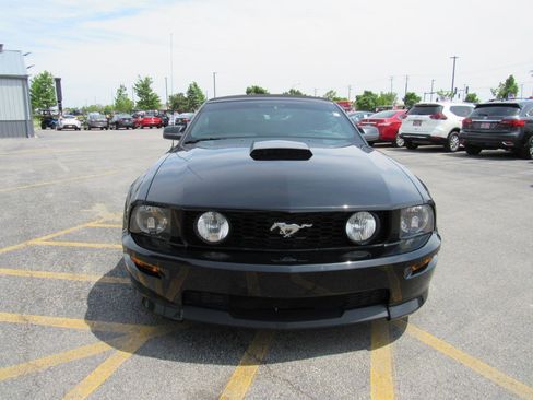 Used 2008 Ford Mustang GT RWD image 9