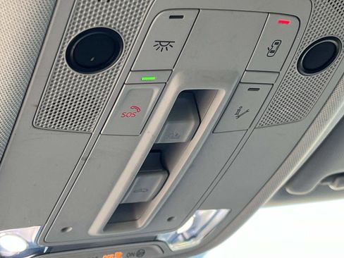 Used 2022 Audi Q3 2.0T Premium w/ Convenience Package image 28