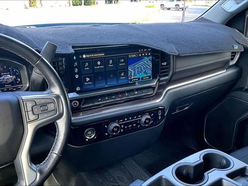 Used 2022 Chevrolet Silverado 1500 LT w/ Protection Package AWD/4WD image 6
