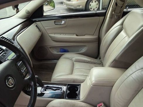 Used 2010 Cadillac DTS FWD image 12