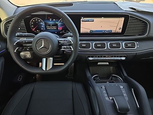 New 2026 Mercedes-Benz GLS 450 4MATIC image 11