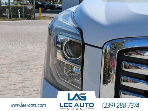 Used 2017 GMC Yukon SLE w/ Convenience Package image 8