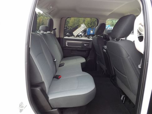 Used 2022 RAM 1500 Classic SLT image 34