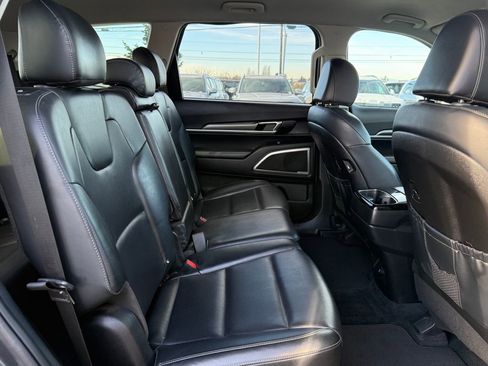 Certified 2022 Kia Telluride LX image 12