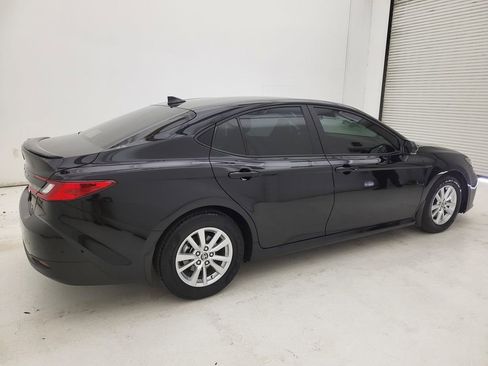 Used 2025 Toyota Camry LE image 10
