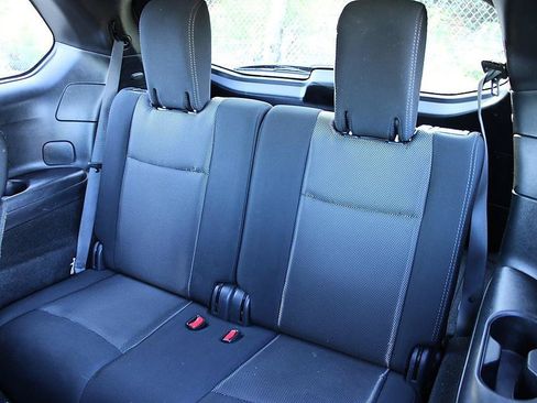 Used 2020 Nissan Pathfinder S FWD image 14