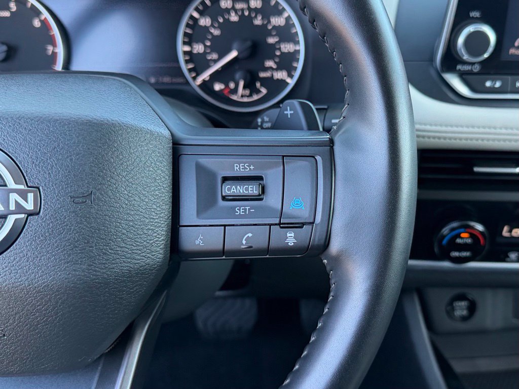 Certified 2025 Nissan Rogue SV FWD image 16