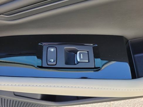 Used 2025 Honda Accord Touring image 9