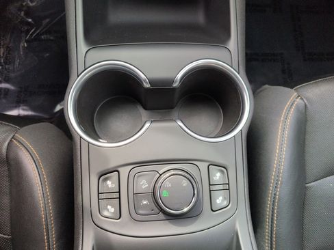 Used 2020 GMC Terrain SLT w/ Preferred Package image 14