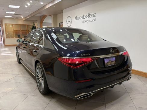 New 2026 Mercedes-Benz S 580 4MATIC Sedan image 3