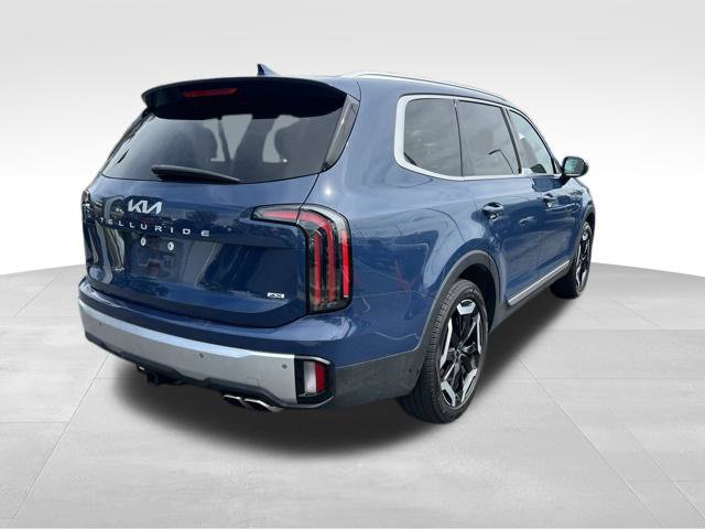 Certified 2024 Kia Telluride EX w/ EX Captain's Chair Package AWD/4WD image 9