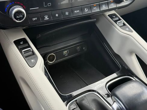 Certified 2023 Kia Telluride SX image 28