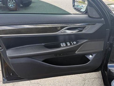 Used 2020 BMW 740i xDrive w/ Cold Weather Package image 5