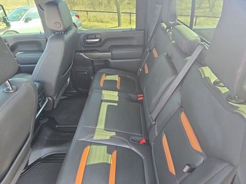 Used 2022 GMC Sierra 2500 AT4 w/ AT4 Preferred Package image 12