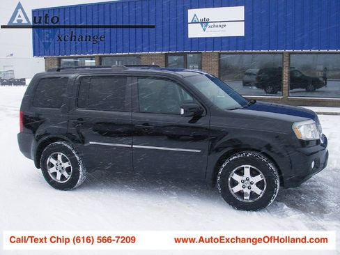 Used 2011 Honda Pilot Touring image 1