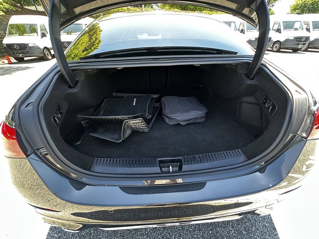 Certified 2025 Mercedes-Benz E 53 AMG e 4MATIC Sedan image 21