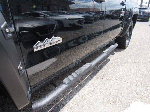 Used 2015 Chevrolet Silverado 1500 High Country w/ High Country Premium Package AWD/4WD image 9