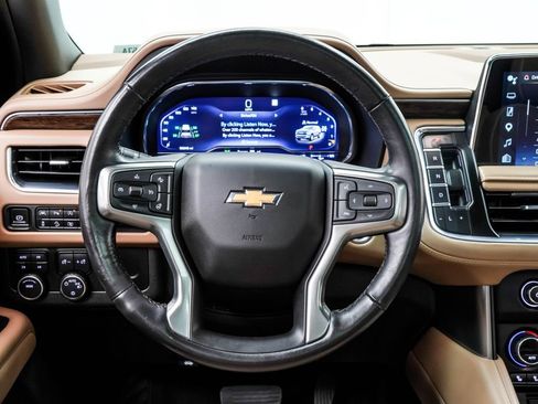 Used 2023 Chevrolet Tahoe Premier AWD/4WD image 25