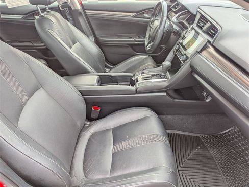 Used 2019 Honda Civic Touring image 31