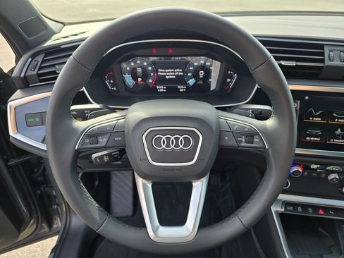 Certified 2025 Audi Q3 2.0T Premium w/ Convenience Package image 17