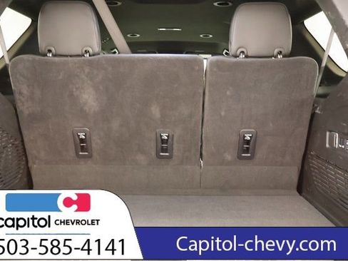 Used 2025 GMC Yukon Denali image 28