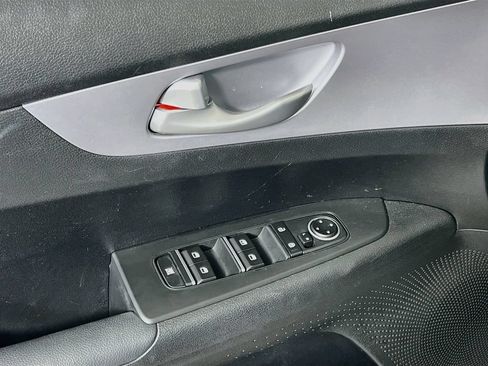 Certified 2024 Kia Forte LXS FWD image 11