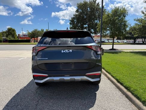 Used 2023 Kia Sportage EX AWD/4WD image 4