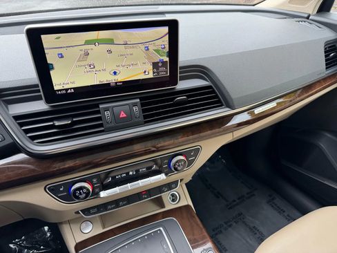 Used 2018 Audi Q5 2.0T Premium Plus w/ Premium Plus Package image 30