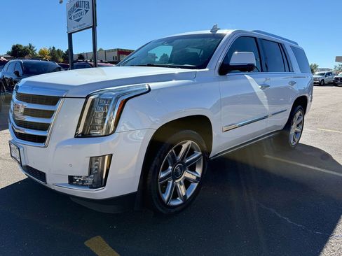 Used 2016 Cadillac Escalade Premium image 7