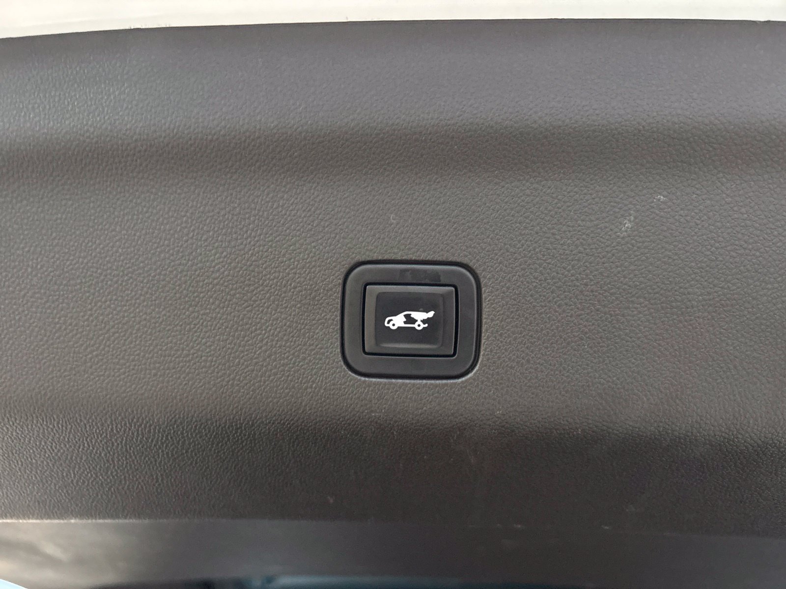 Used 2021 Chevrolet Tahoe Z71 w/ Z71 Signature Package AWD/4WD image 21