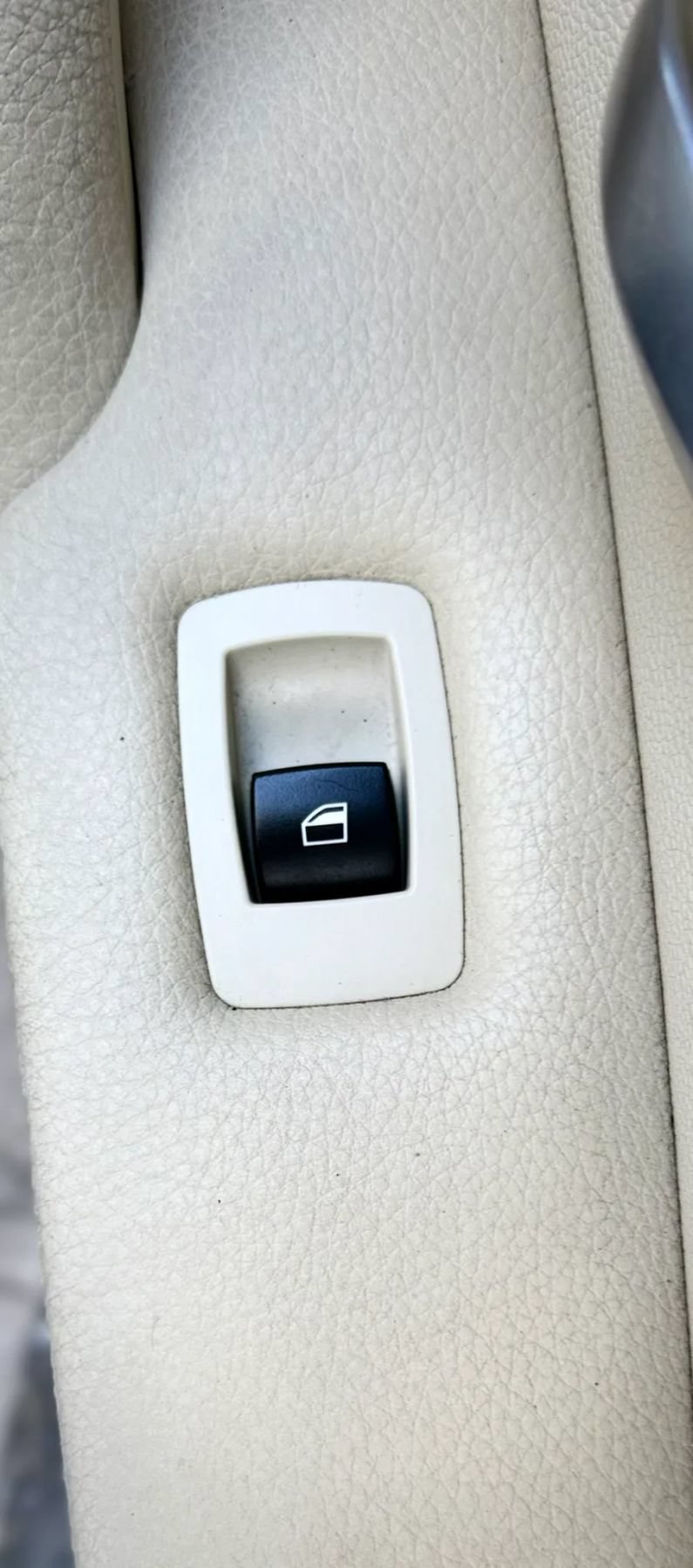 Used 2010 BMW 528i Sedan RWD image 32
